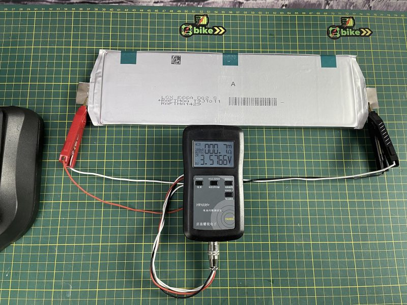 akkumulyatornyj-element-lg-chem-lgx-e66-himiya-nmc-36v-paket-emkost-66a-ch-razryad-3-5c-2000-cziklov-920gram Аккумуляторный елемент LGX-e66 химия NMC 3.6v (пакет) емкость 66А/Ч разряд 3-5c 2000 циклов 920грам