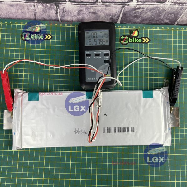 Аккумуляторный елемент LGX-e71 химия NMC 3.6v (пакет) емкость 71А/Ч разряд 3-5c 2000 циклов 980грам