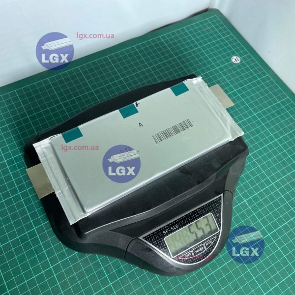 Аккумуляторный елемент LGX-P33 химия NMC 3.6v (пакет) емкость 33А/Ч разряд 2-3c 2000 циклов 550грам