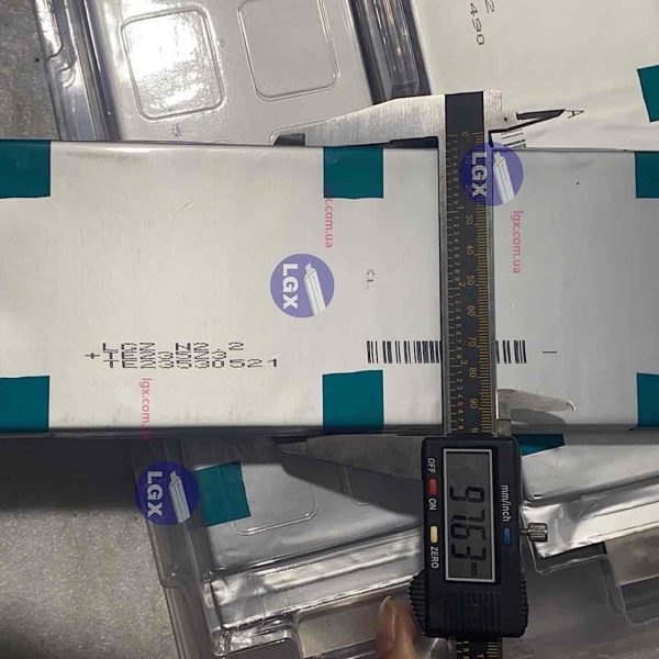 Аккумуляторный елемент LGX-e65 химия NMC 3.6v (пакет) емкость 65А/Ч разряд 3-5c 2000 циклов 890грам