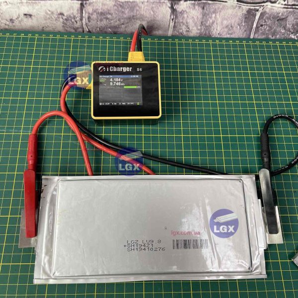 Аккумуляторный елемент LGX-P10 химия NMC 3.6v (пакет) емкость 10А/Ч разряд 3-5c 2000 циклов 290грам