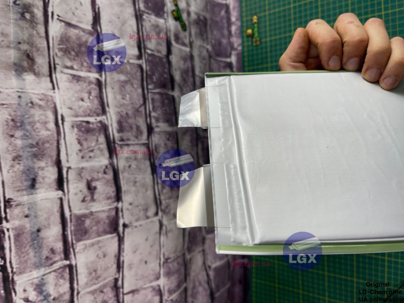 akkumulyatornyj-element-lg-chem-lgx-p34n-himiya-nmc-36v-paket-emkost-34a-ch-razryad-3-5c-2000-cziklov-550gram Аккумуляторный елемент LGX-P34N химия NMC 3.6v (пакет) емкость 34А/Ч разряд 3-5c 2000 циклов 550грам