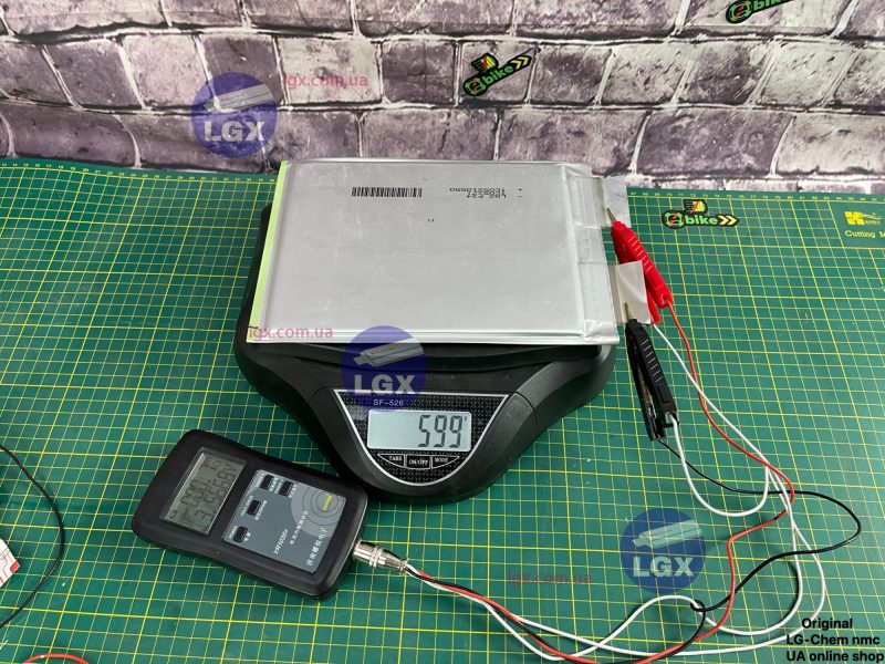 akkumulyatornyj-element-lg-chem-lgx-p34n-himiya-nmc-36v-paket-emkost-34a-ch-razryad-3-5c-2000-cziklov-550gram Аккумуляторный елемент LGX-P34N химия NMC 3.6v (пакет) емкость 34А/Ч разряд 3-5c 2000 циклов 550грам