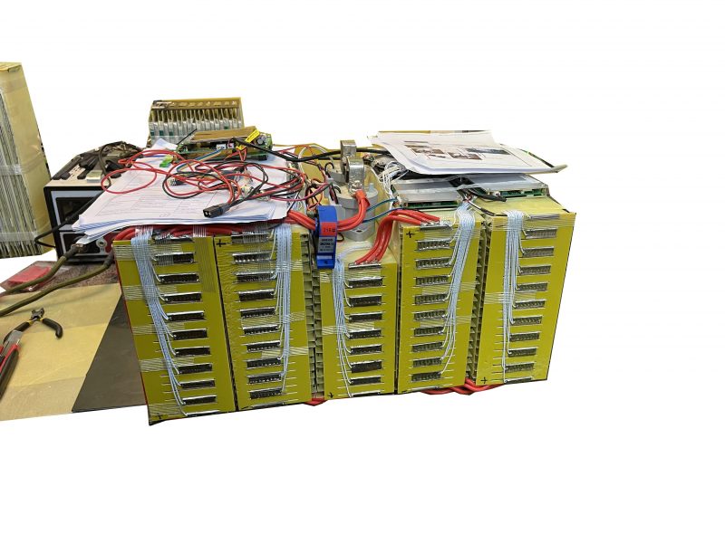 dopolnitelnaya-batareya-dlya-elektromobilej-lg-chem-96s1p-400v-e71-bms-27kw-himiya-li-nmc-360v-emkost-71a-ch-2000-cziklov Дополнительная Батарея для електромобилей 96s1p 400V e66 химия Li-NMC 360v емкость 66А/Ч 2000 циклов 24kWt