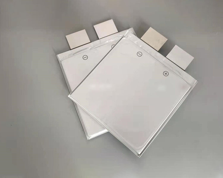 SK-Innovation-element-45A-13 Аккумуляторный елемент SK Innovation SK45AH химия NMC 3.7v (пакет) емкость 45А/Ч разряд 3-8c 2500 циклов 750грам