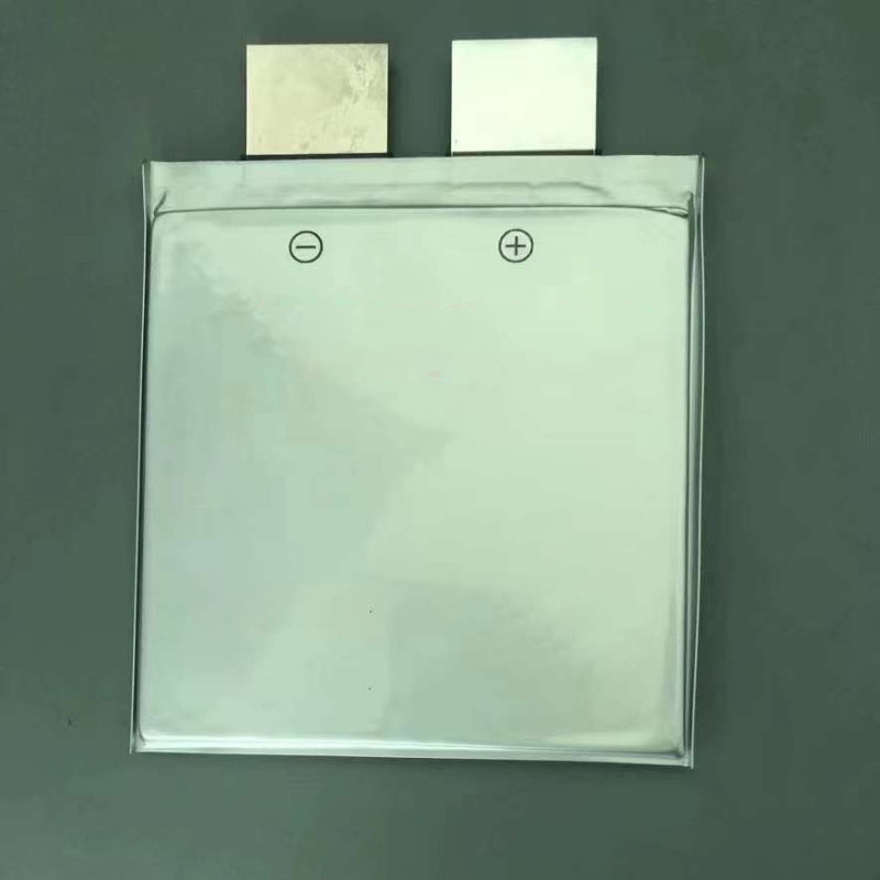 SK-Innovation-element-45A-15 Аккумуляторный елемент SK Innovation SK45AH химия NMC 3.7v (пакет) емкость 45А/Ч разряд 3-8c 2500 циклов 750грам